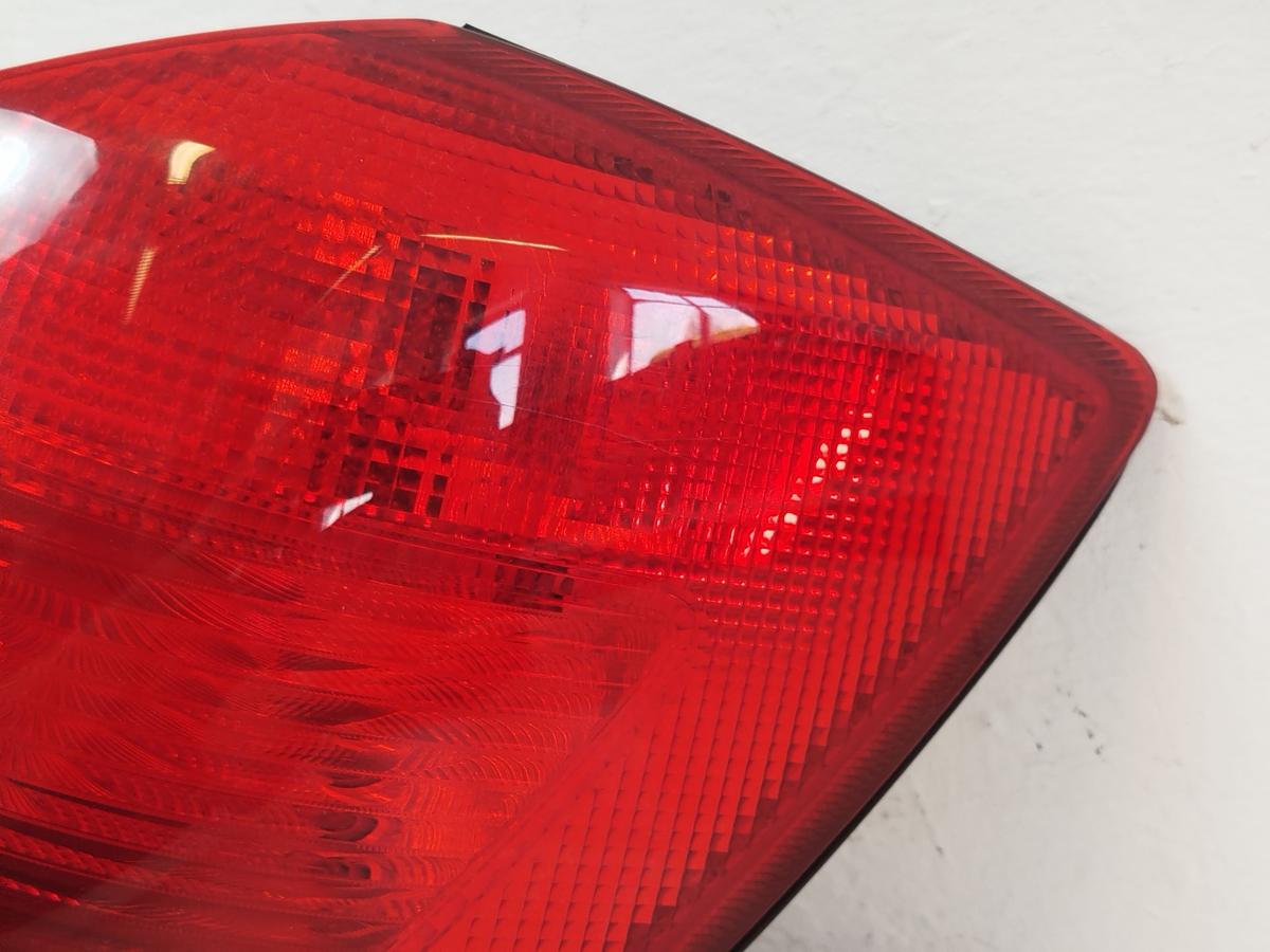 Skoda Fabia 2 Typ 5J R&uuml;ckleuchte rechts R&uuml;cklicht Heckleuchte 5 t&uuml;rer