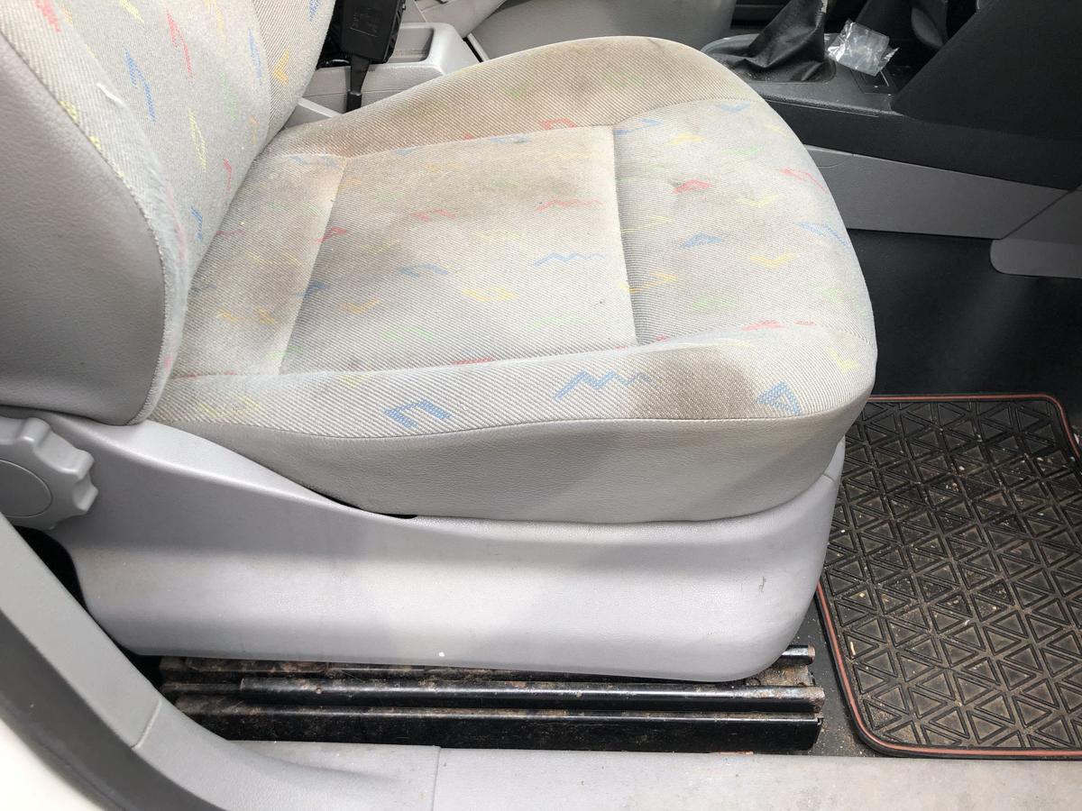VW Caddy 2K Sitz vorn rechts Beifahrersitz Stoff Autositz