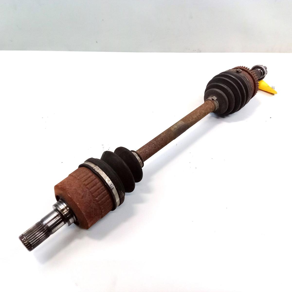 Hyundai Tucson JM Antriebswelle Gelenkwelle vorn links 2.0 104kw 2WD Bj.2006