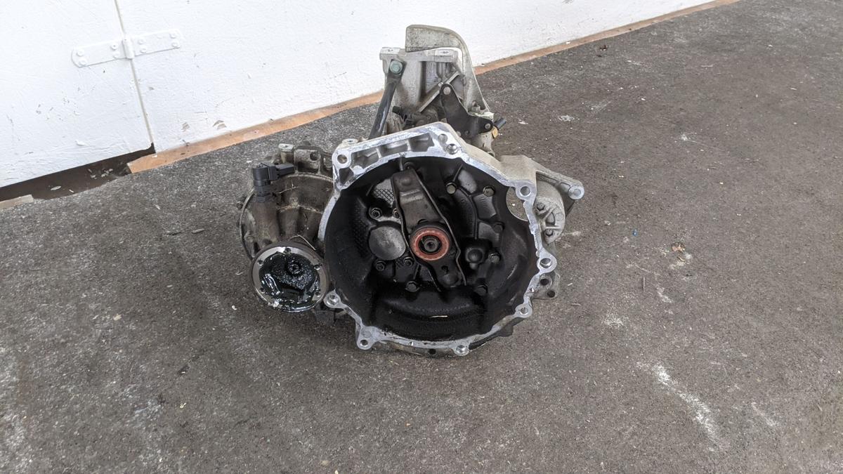 Getriebe Schaltgetriebe 5-Gang FCH 120tkm VW New Beetle 1.6 75KW