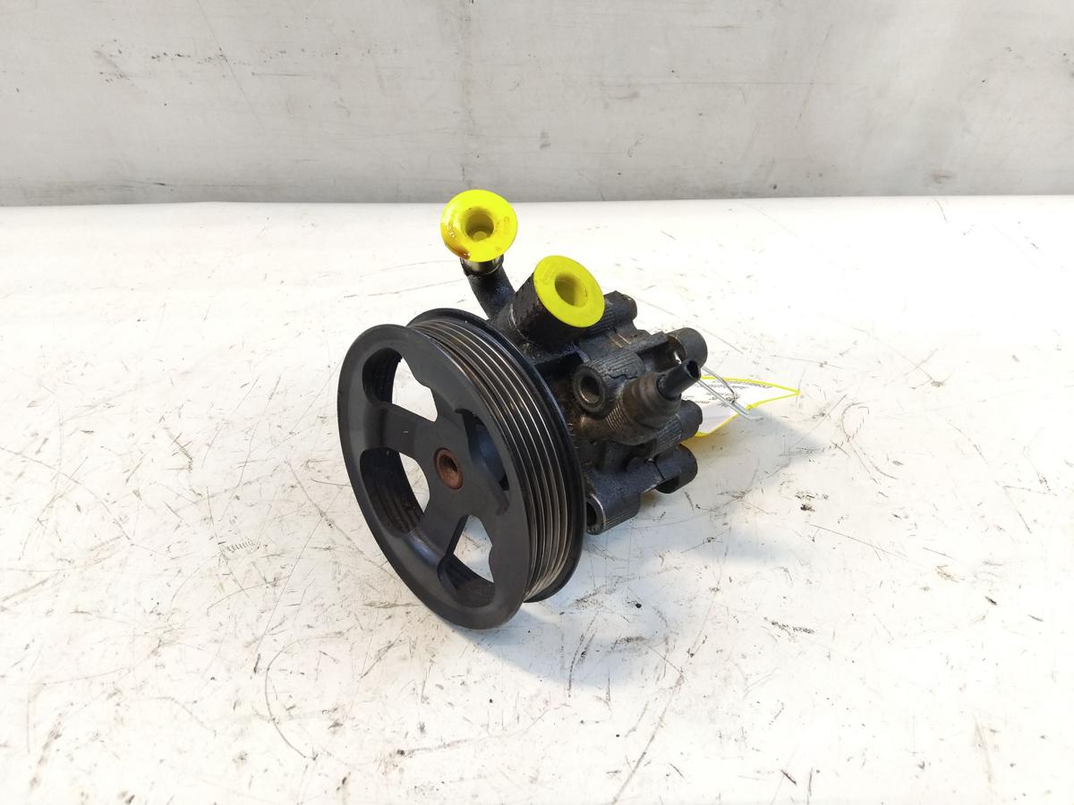 Toyota Avensis T22 original Servopumpe 1.8 95kw 1ZZ BJ2002