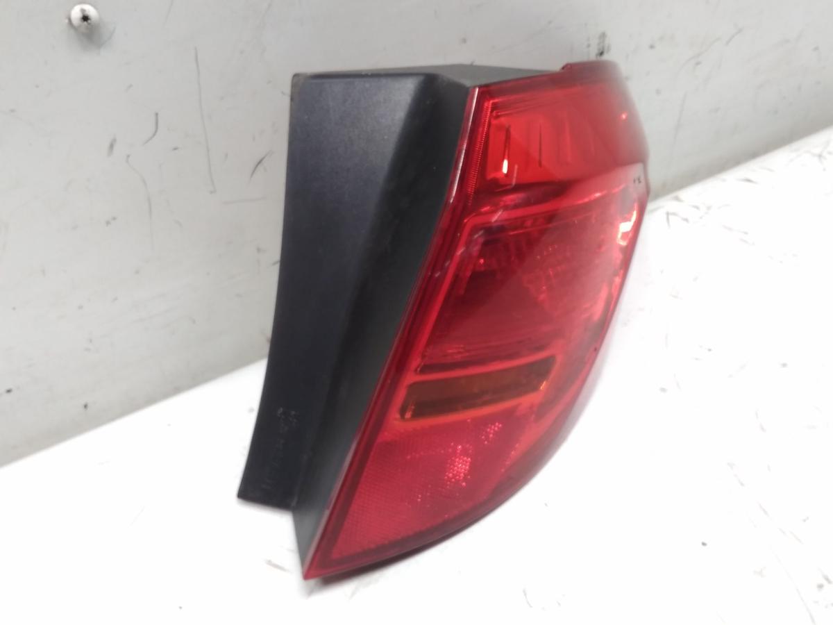 Opel Meriva B original Rückleuchte Heckleuchte rechts außen BJ2011