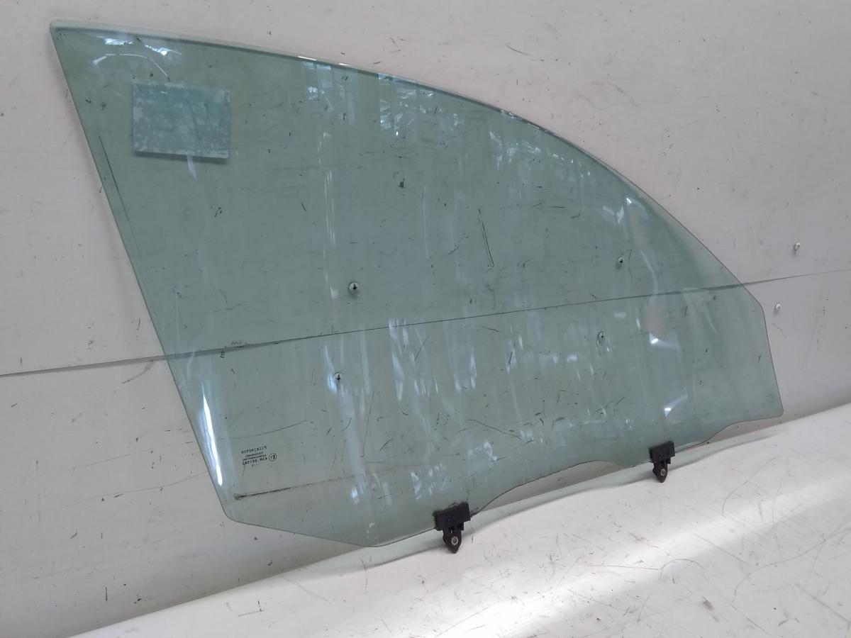 Nissan Primera P12 Kombi original T&uuml;rscheibe vorn links gr&uuml;ncolor BJ2002