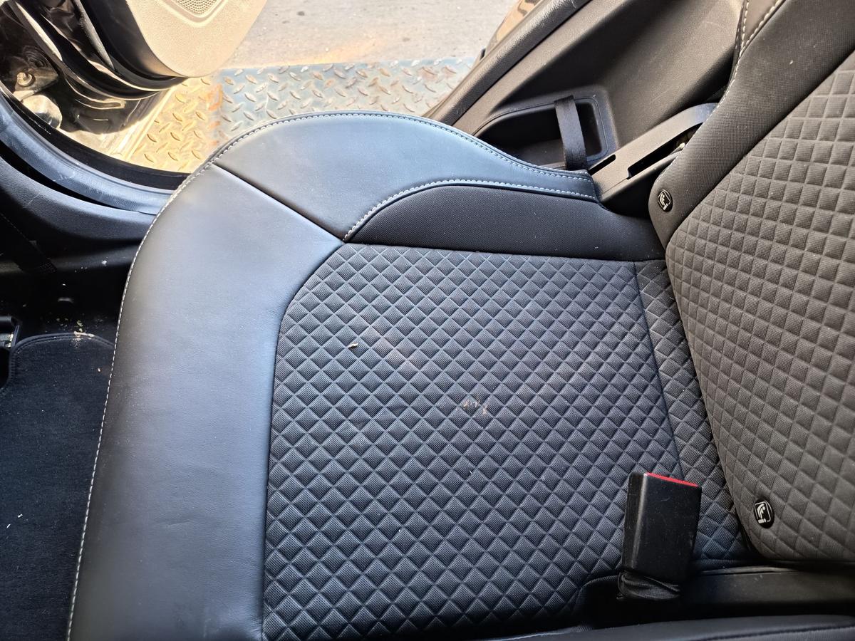 Ford Ecosport Mk2 original R&uuml;cksitzbank komplett Stoff/Leder schwarz Bj 2017
