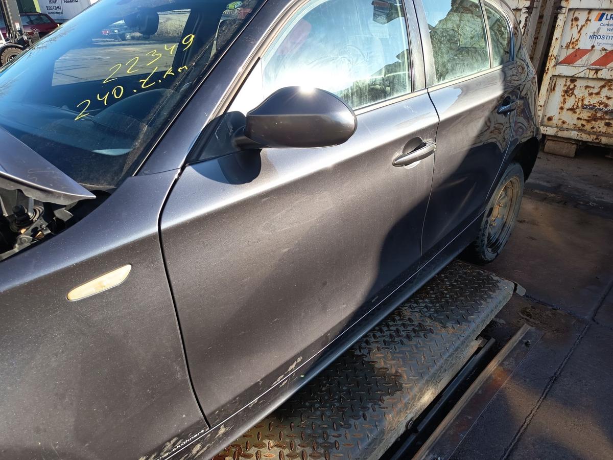BMW E87 original T&uuml;r vorn links Fahrer Rohbau A22 Sparkling graphite Bj 2005