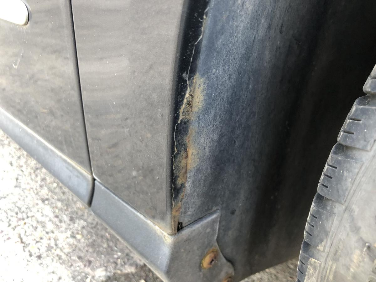 VW Passat 3C B6 Kotfl&uuml;gel vorn rechts Beifahrer Originalteil LC8Z Moccabrown