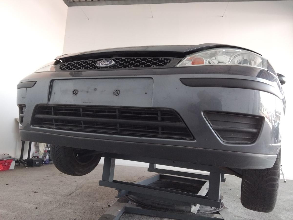 Ford Focus 1 Facelift original Stoßstange Stossfänger vorn Graphit-Grau BJ2003