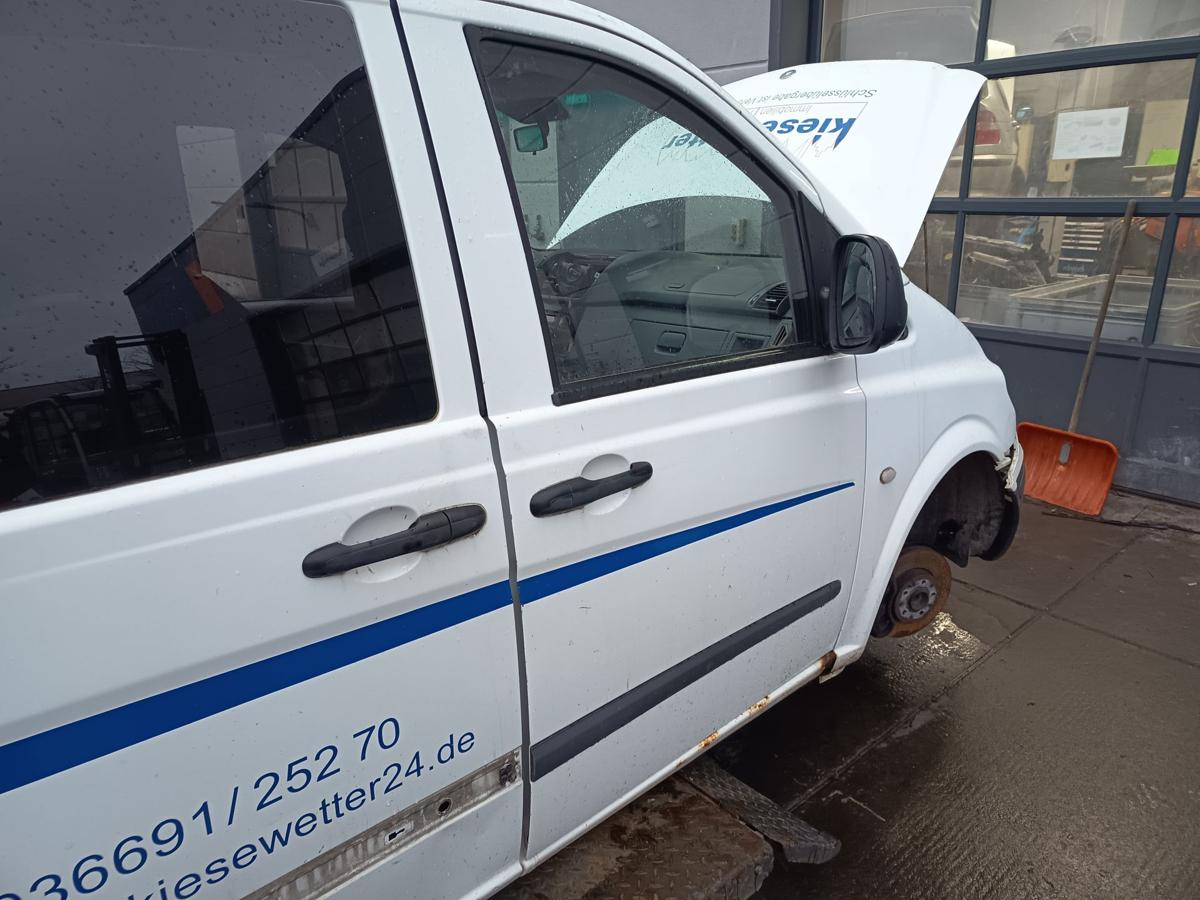 Mercedes Vito W639 original T&uuml;r vorn rechts Beifahrer 9147 Arktiswei&szlig; Bj 2007