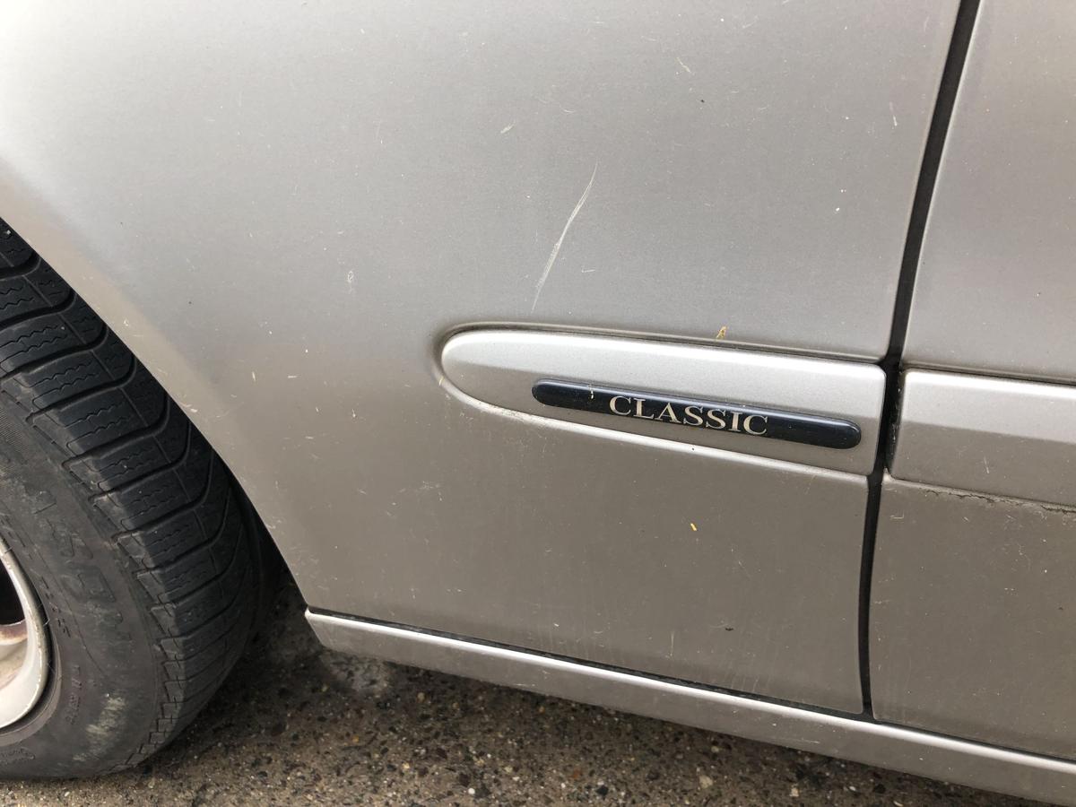 Mercedes W211 Limo E Klasse Kotflügel vorn links Farerseite 723 Cubanitsilber