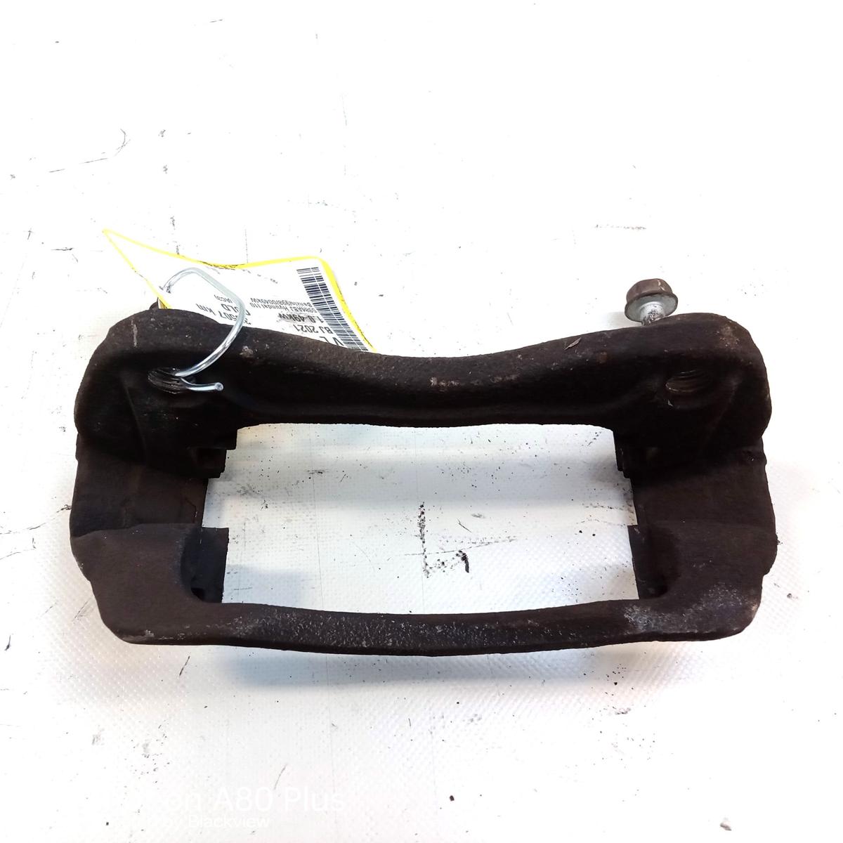Hyundai i10 III AC3 original Bremssatteltr&auml;ger Vorderachse links Bj.2021