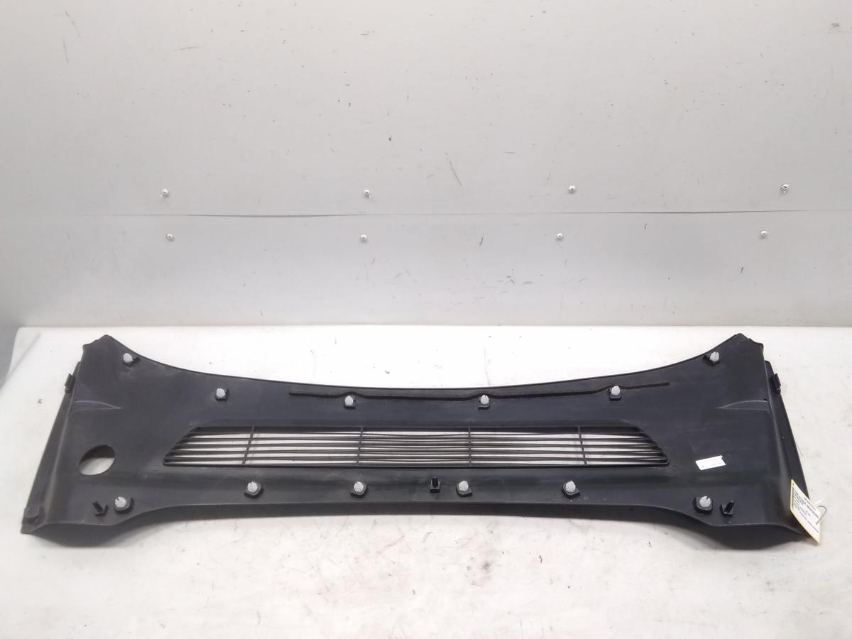 Tesla Model Y original Plastikabdeckung Blende Windlauf 1619812-98-B Bj.2023