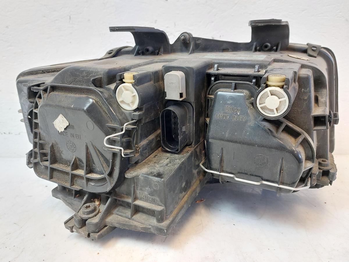 Audi A4 8E B6 Scheinwerfer vorn links Hauptscheinwerfer Lampe Haloge Valeo OEM