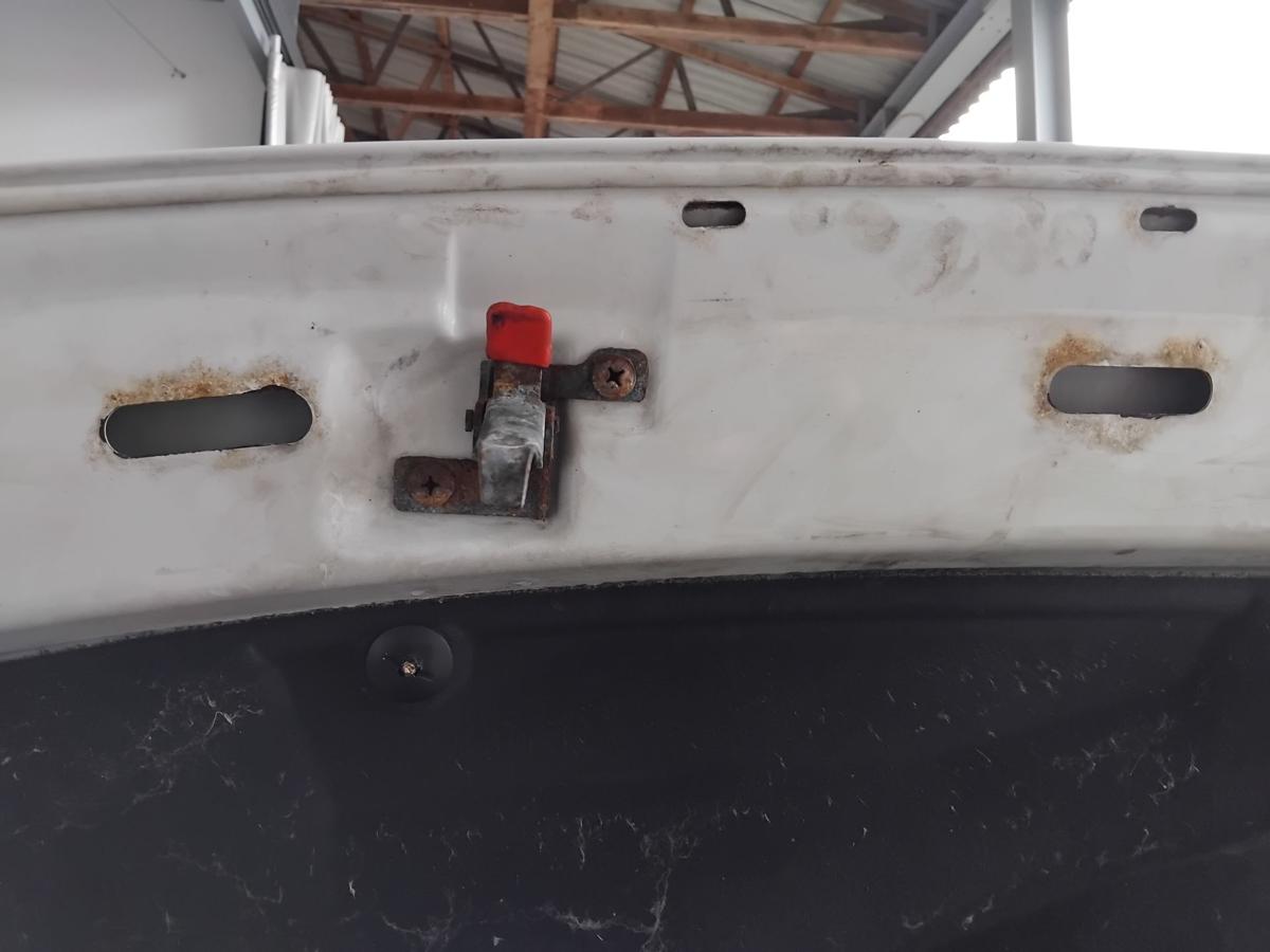 Mercedes Benz Vito 638 Motorhaube Deckel vorn arktikweiss 9147 BJ2003