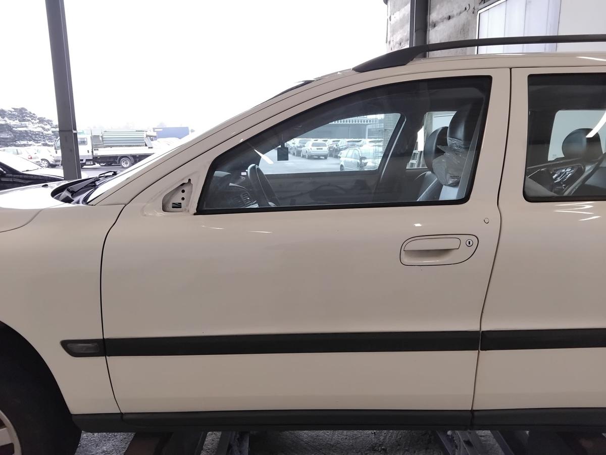 Volvo V70 II Kombi T&uuml;r vorn links Fahrert&uuml;r weiss White Solid BJ2002