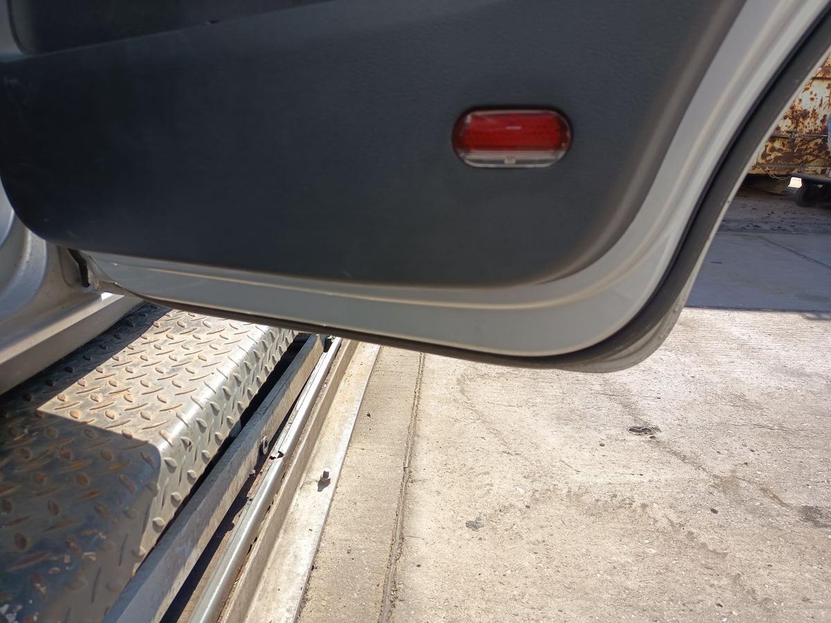VW Touran 1T original T&uuml;r Roht&uuml;r hinten rechts LA7W Reflexsilber Baujahr 2004