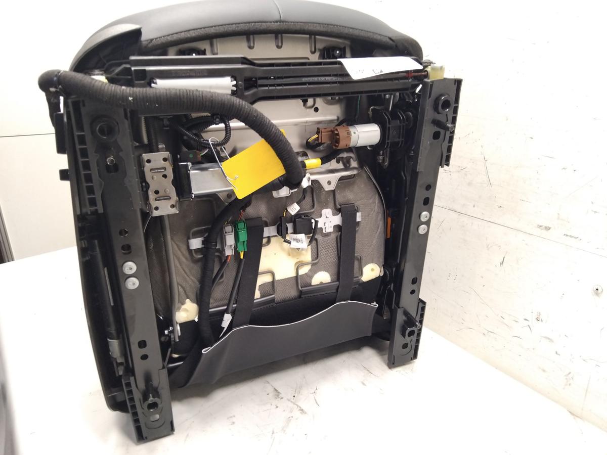 Tesla Model Y original Sitz vorn rechts Beifahrersitz schwarz Pure Black BJ2023