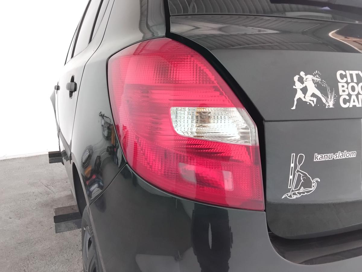 Skoda Fabia 2 5J original R&uuml;ckleuchte Heckleuchte links Kombi Flie&szlig;heck BJ2011