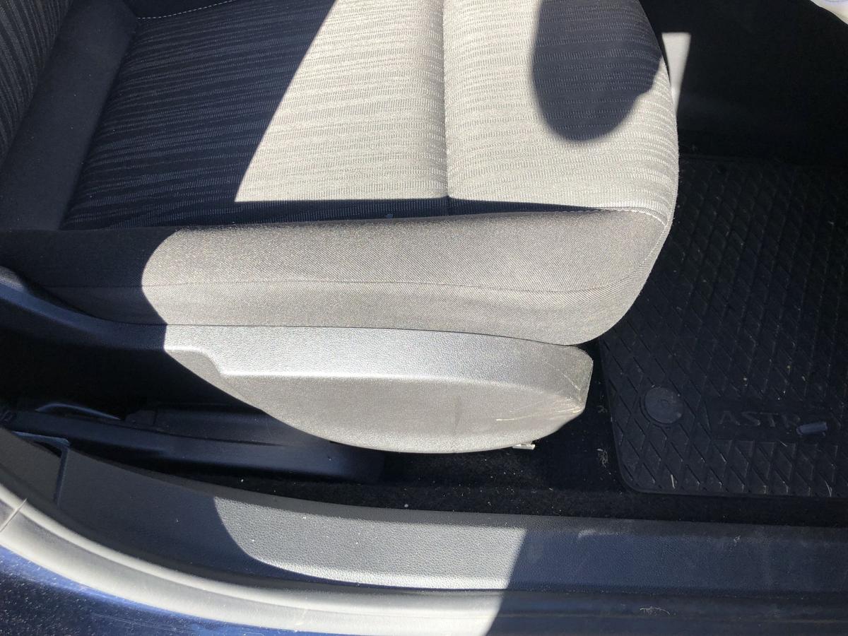 Opel Astra Sitz vorn rechts Beifahrersitz Stoff Heizung Autositz OEM Stoffsitz