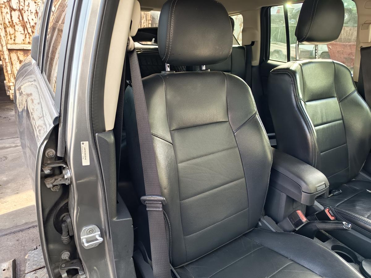 Jeep Compass original Sitz vorne rechts Leder schwarz SHZG Bj 11