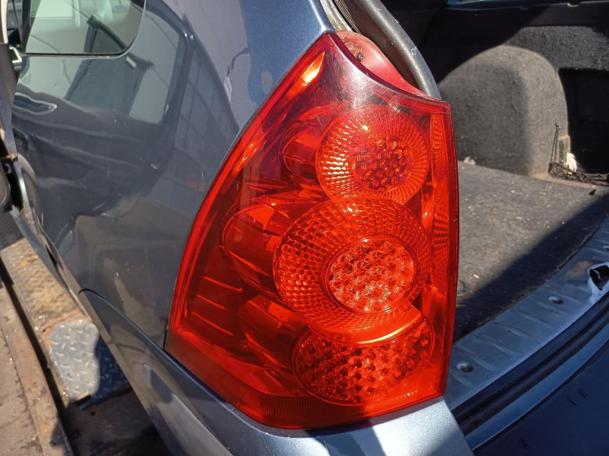 Peugeot 307 original R&uuml;ckleuchte links Heck Schluss Licht Bj 2006
