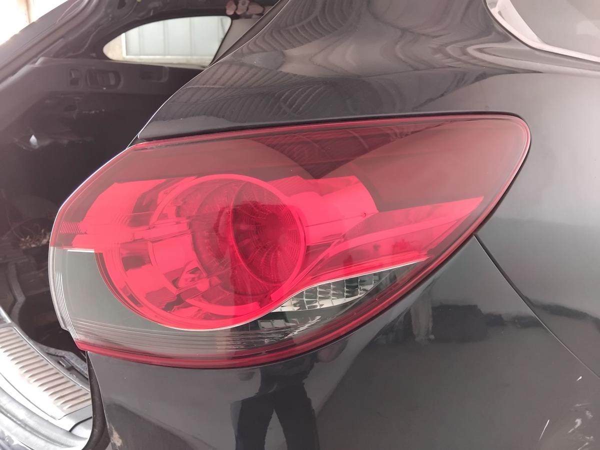 Mazda 6 Kombi GJ orig R&uuml;ckleuchte Schlussleuchte rechts au&szlig;en Teil-LED BJ2013