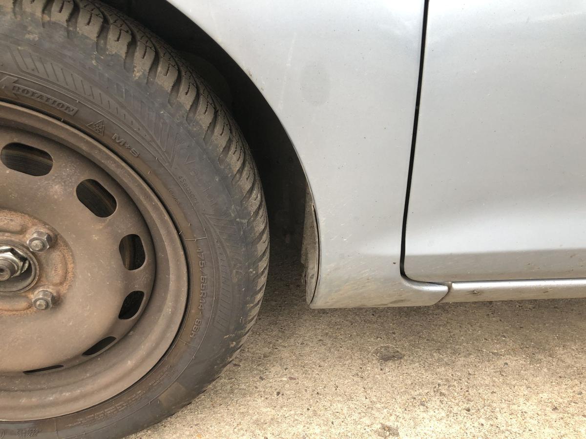 Ford Fiesta JA8 Kotfl&uuml;gel vorn links Fahrerseite Seitenwand J4 Tonic