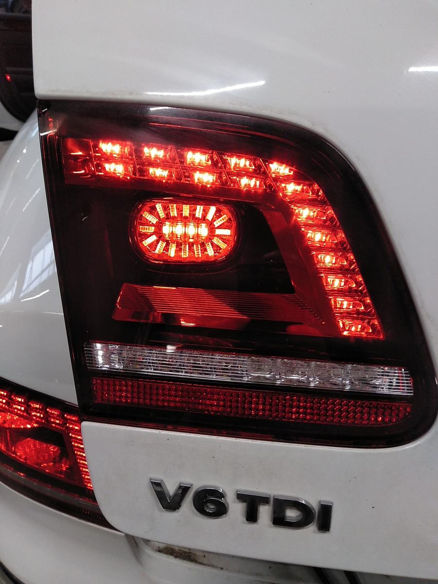 VW Phaeton GP4 orig. Rückleuchte Heckleuchte innen links LED ! Mängel ! Bj.2015