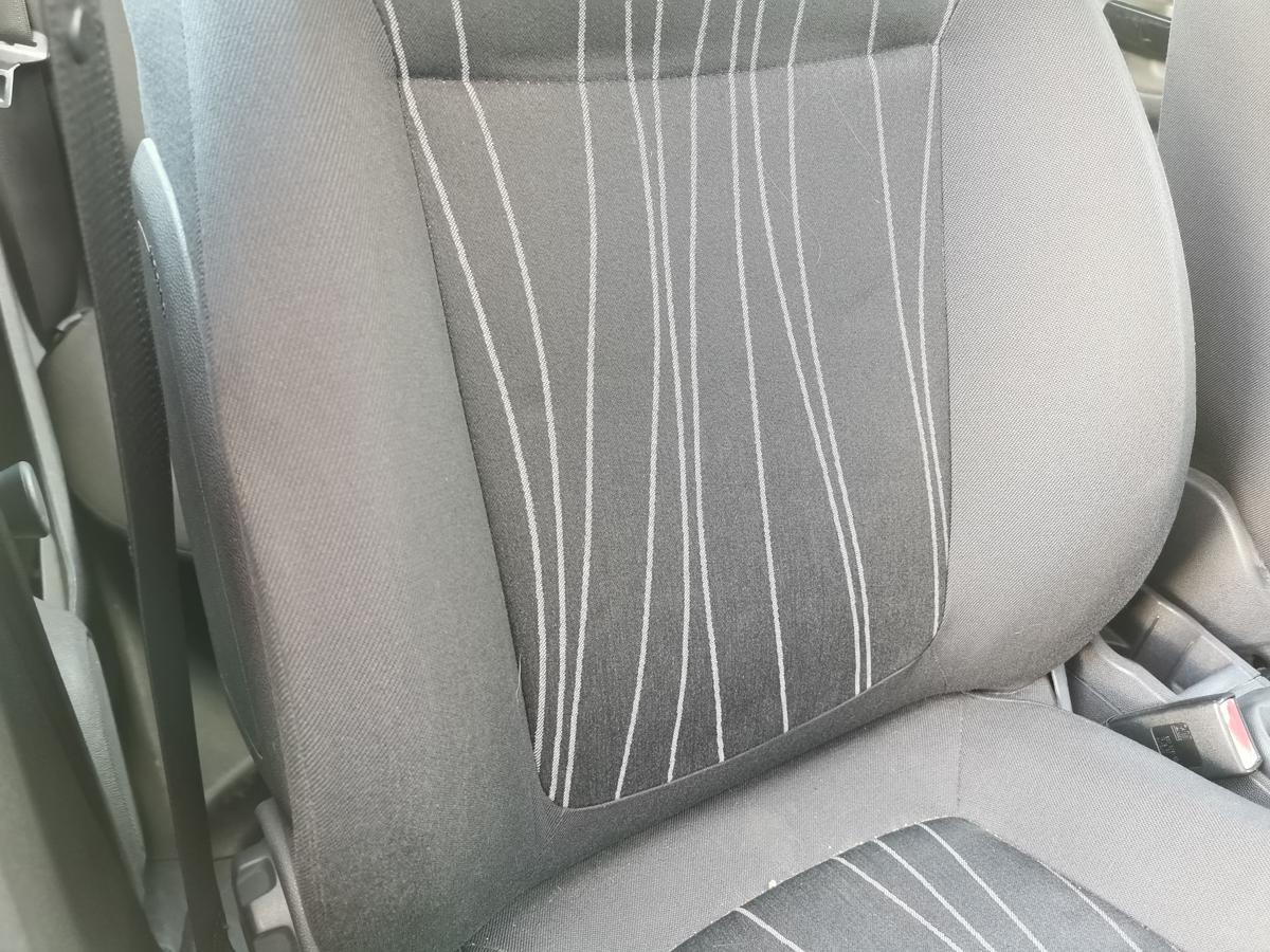 Opel Corsa D Beifahrersitz Sitz Autositz vorn rechts 5 Türer Stoff Opel Corsa D Beifahrersitz Sitz Autositz vorn rechts 5 Türer Stoff