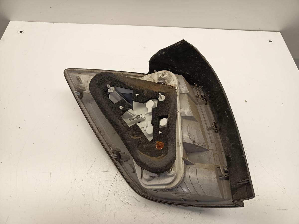 Opel Astra H Kombi orig Rückleuchte rechts vor Facelift Bj 2006