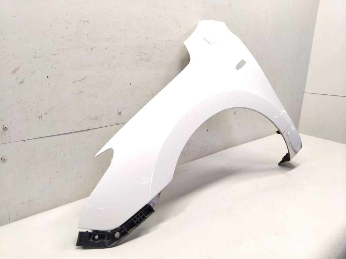 Hyundai I30 CW Kombi FD original Kotfl&uuml;gel vorn links weiss 7F Bj.2011