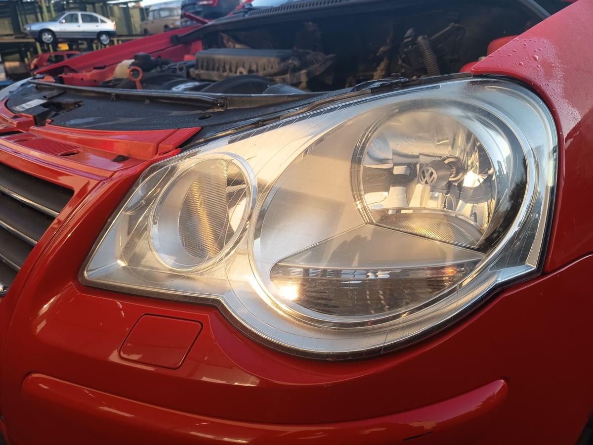 VW Polo 9N3 original Scheinwerfer links Halogen/Haupt/Licht/Front Bj 2006