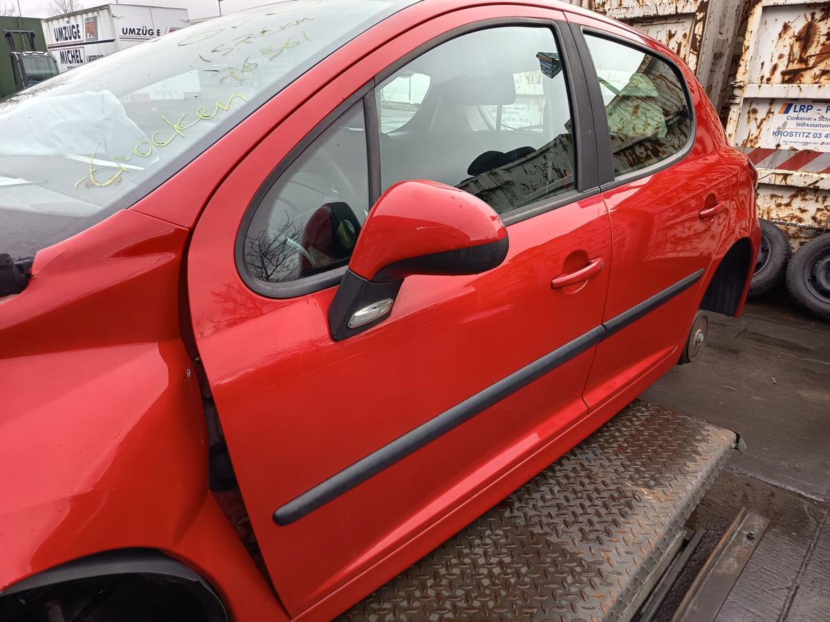 Peugeot 207 original T&uuml;r vorn links Fahrer 5t&uuml;rer KKN Nevadarot Bj 2010