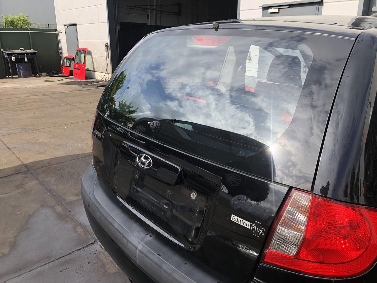 Hyundai Getz original Heckklappe mit Scheibe EB Obsidianschwarz Bj 2008