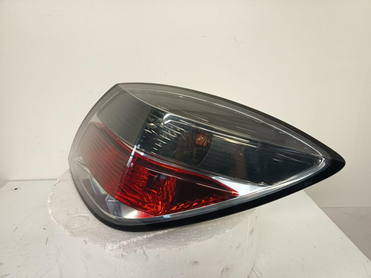 Opel Astra H GTC orig R&uuml;ckleuchte Schlussleuchte hinten links Bj 2008