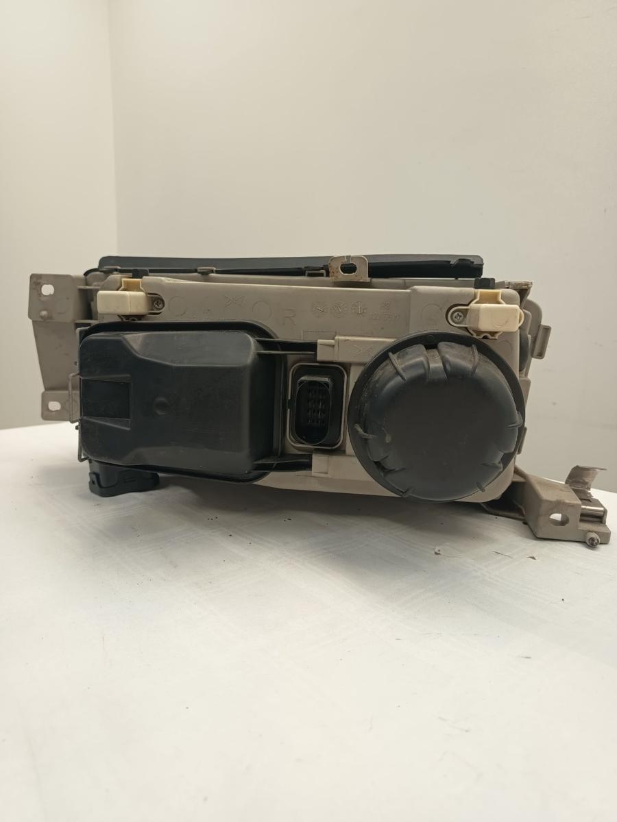 Skoda Octavia 1U Scheinwerfer TYC rechts Facelift EZ 2003 1U1941018