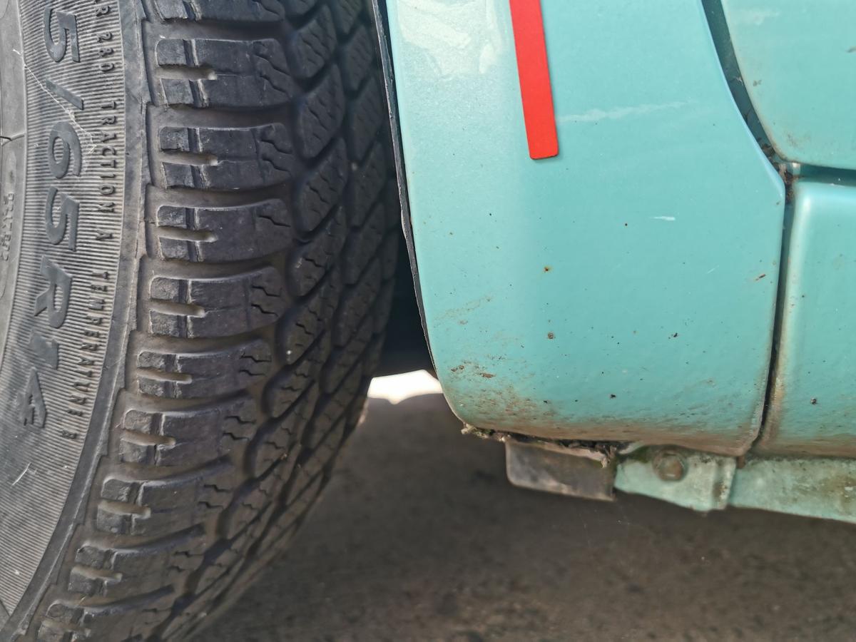 Toyota Yaris XP10 Kotflügel Fender Seitenwand vorn links DELLE 764 Light Aqua