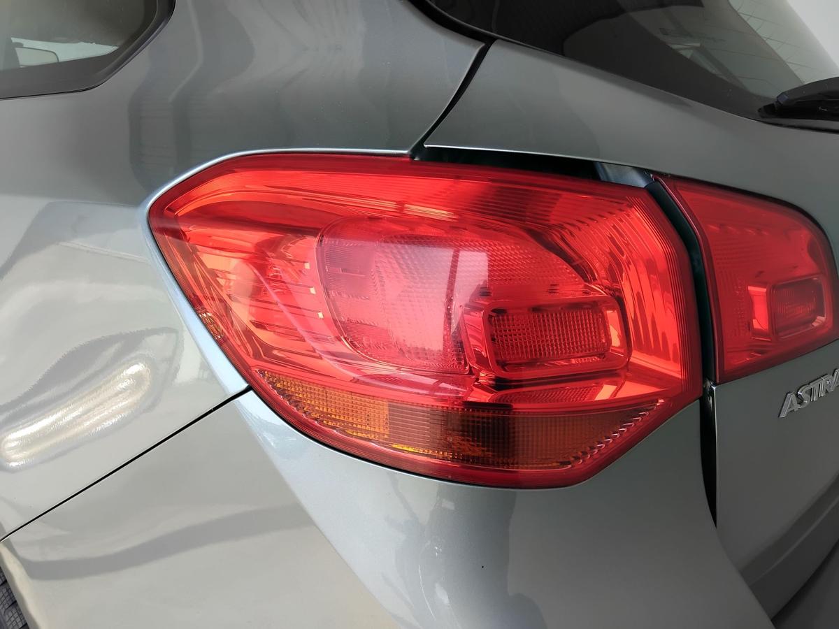 Opel Astra J Sports Tourer original R&uuml;ckleuchte Heckleuchte links BJ2015 Kombi