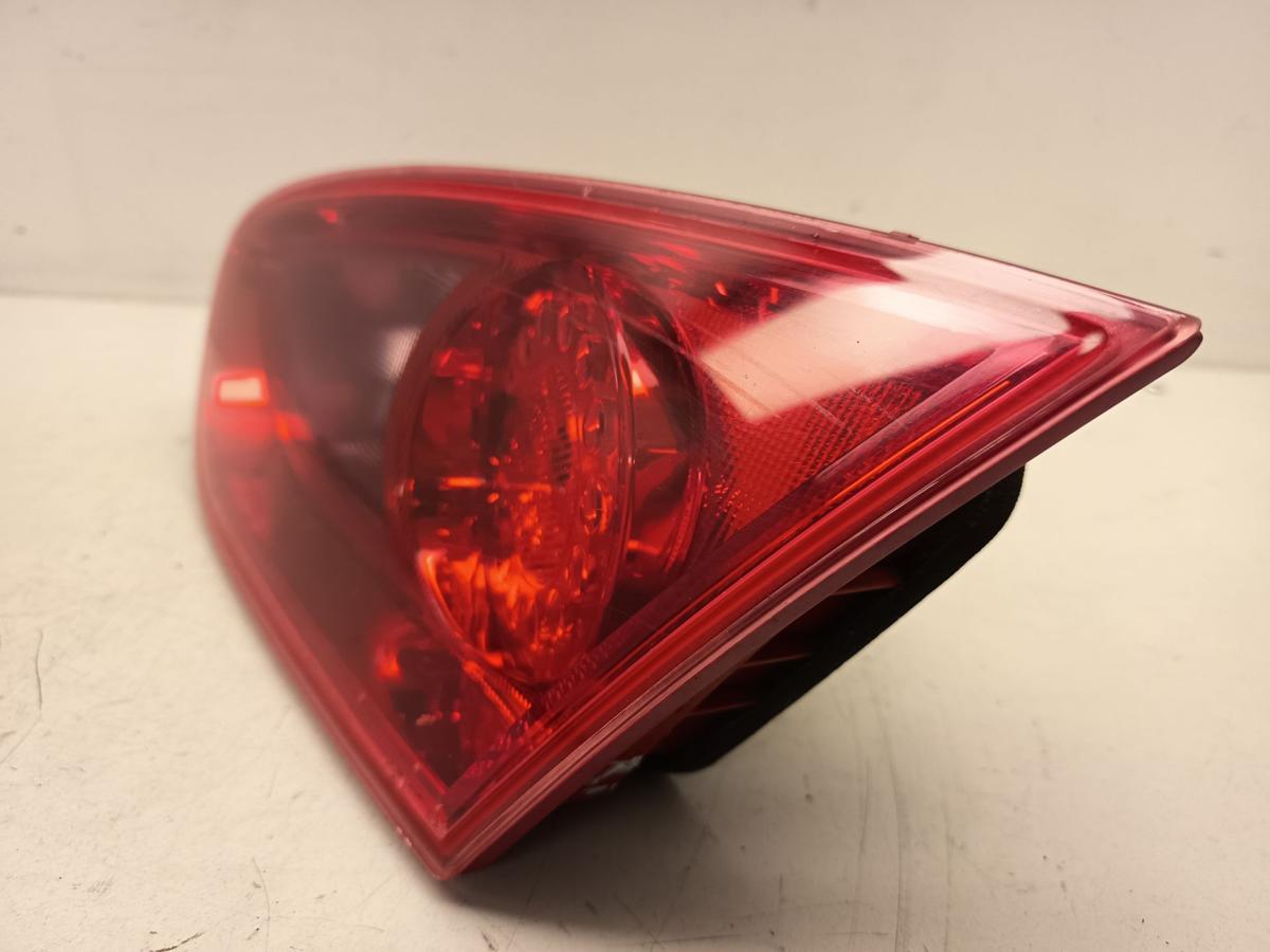 Seat Leon 1P Facelift Bj 2009 original R&uuml;ck-Heck-Schlussleuchte rechts innen