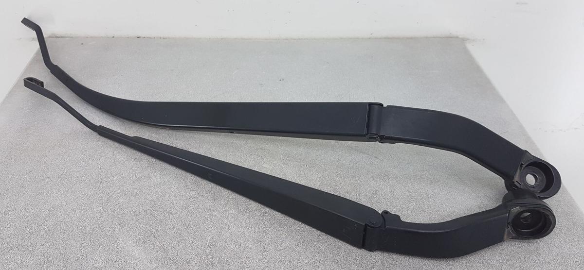 Mitsubishi Eclipse Cross Wischerarmsatz vorn Bj2023 Wischerarm rechts links