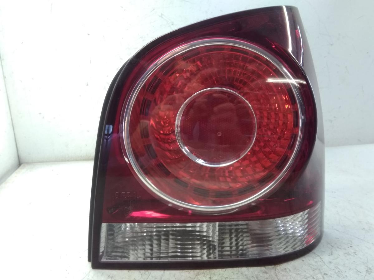 VW Polo 9N3 R&uuml;ckleuchte Heckleuchte Schlussleuchte rechts 5t&uuml;rig BJ2005