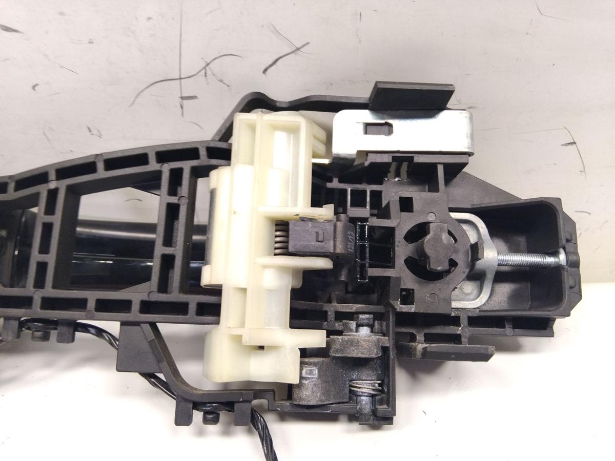 Ford Kuga II original T&uuml;rgriff hinten rechts pantherschwarz mit Tr&auml;ger BJ2013