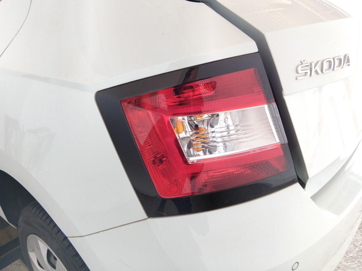 Skoda Fabia 3 III NJ original Rückleuchte Heckleuchte links Steilheck BJ2014