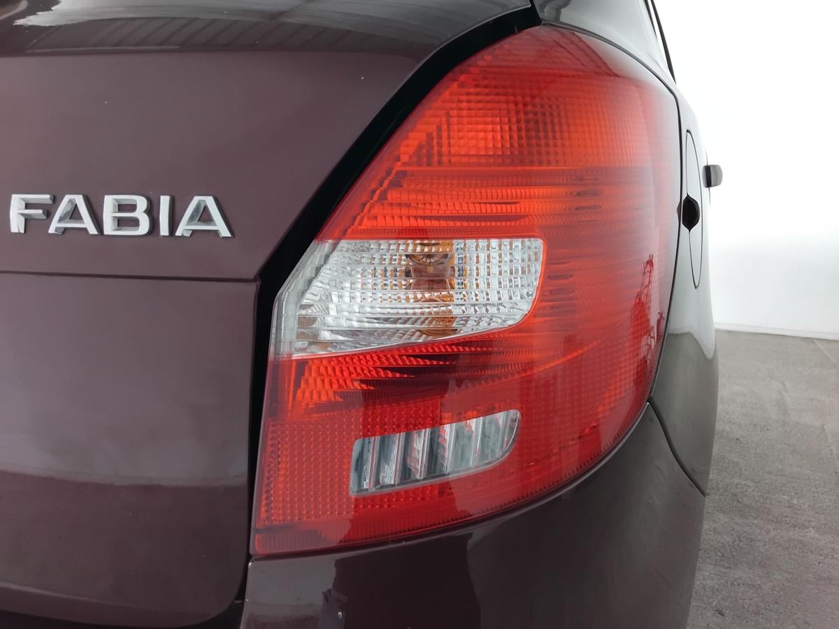 Skoda Fabia 2 5J original R&uuml;ckleuchte Heckleuchte rechts Kombi Flie&szlig;heck BJ2013