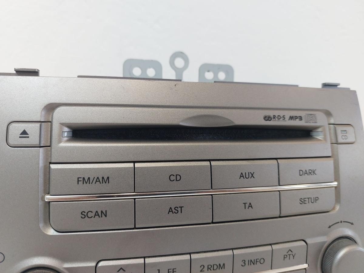 Hyundai i20 PB Radio Autoradio mit CD OEM kein Sicherheits Code vorhanden