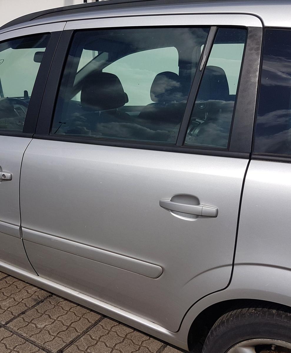 Opel Zafira B T&uuml;r hinten links in 2AU Starsilber III Bj2006