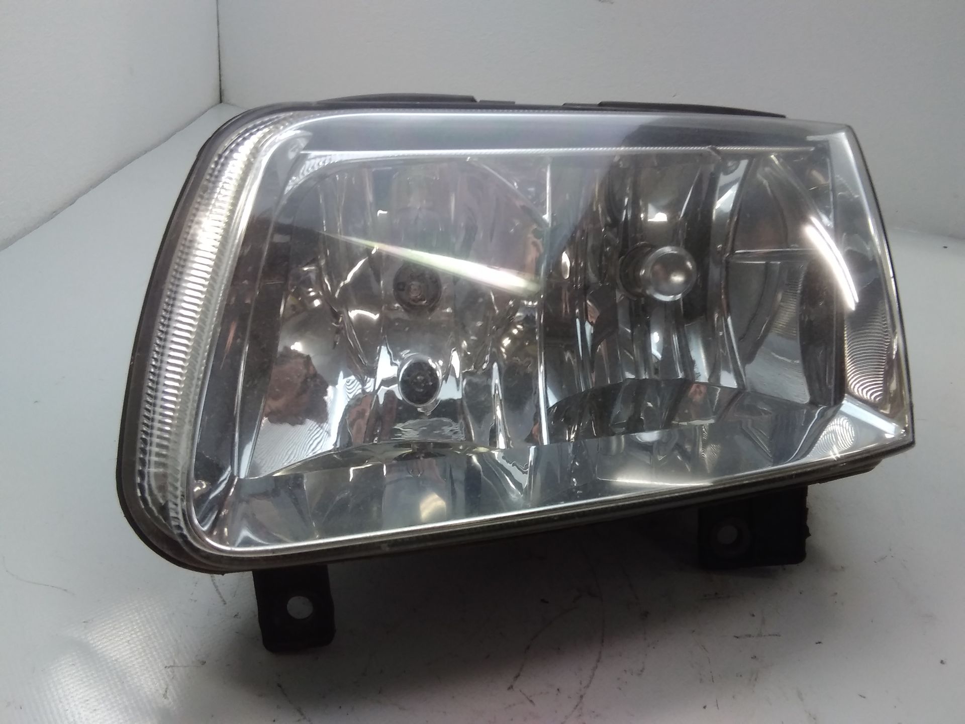 VW Polo 6N2 original Scheinwerfer vorn links Halogen mit LWR Facelift Bj.2001