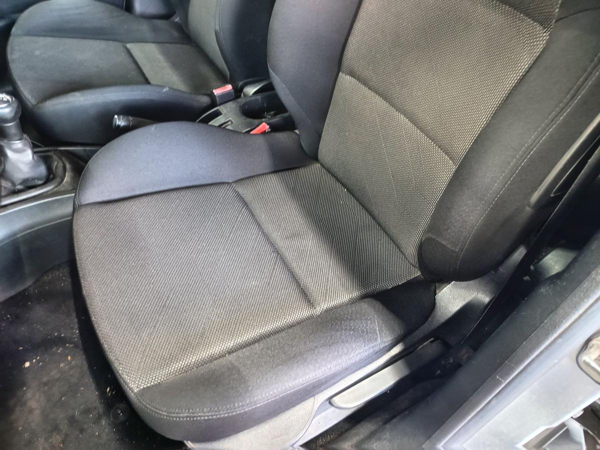 Peugeot 207 WC Bj 2008 original Sitz vorn links Fahrer HZQ GRAU ZEPHIR