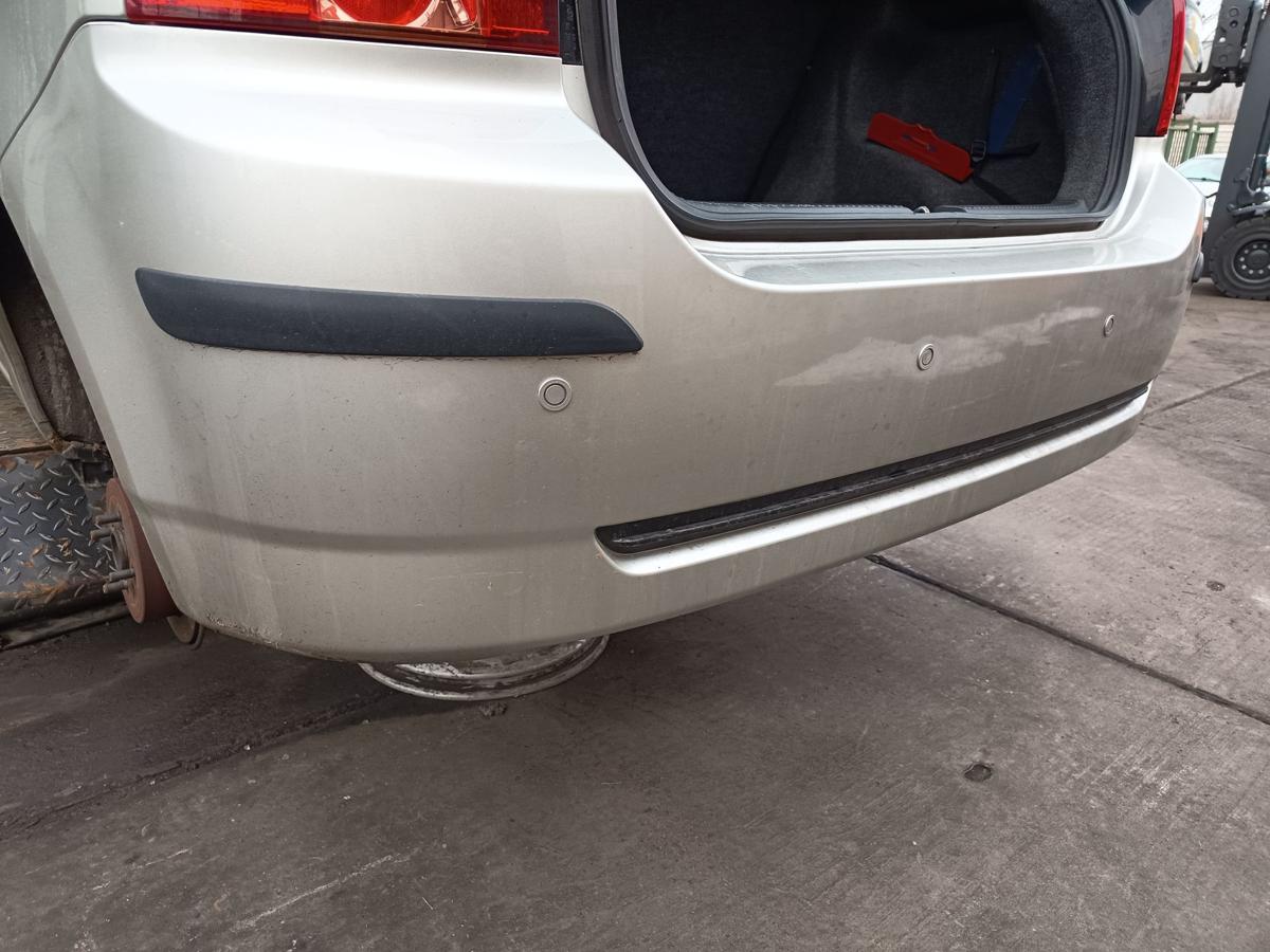 Toyota Corolla E12 original Sto&szlig;stange hinten 1C0 Silber Facelift Bj 2006