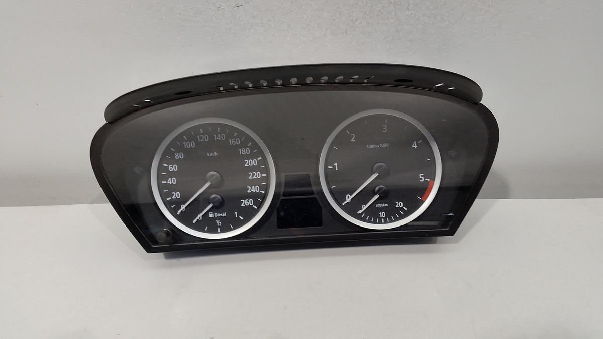 BMW 5er Touring 525d org Kombiinstrument Tacho 2497ccm 130kw Bj 2005