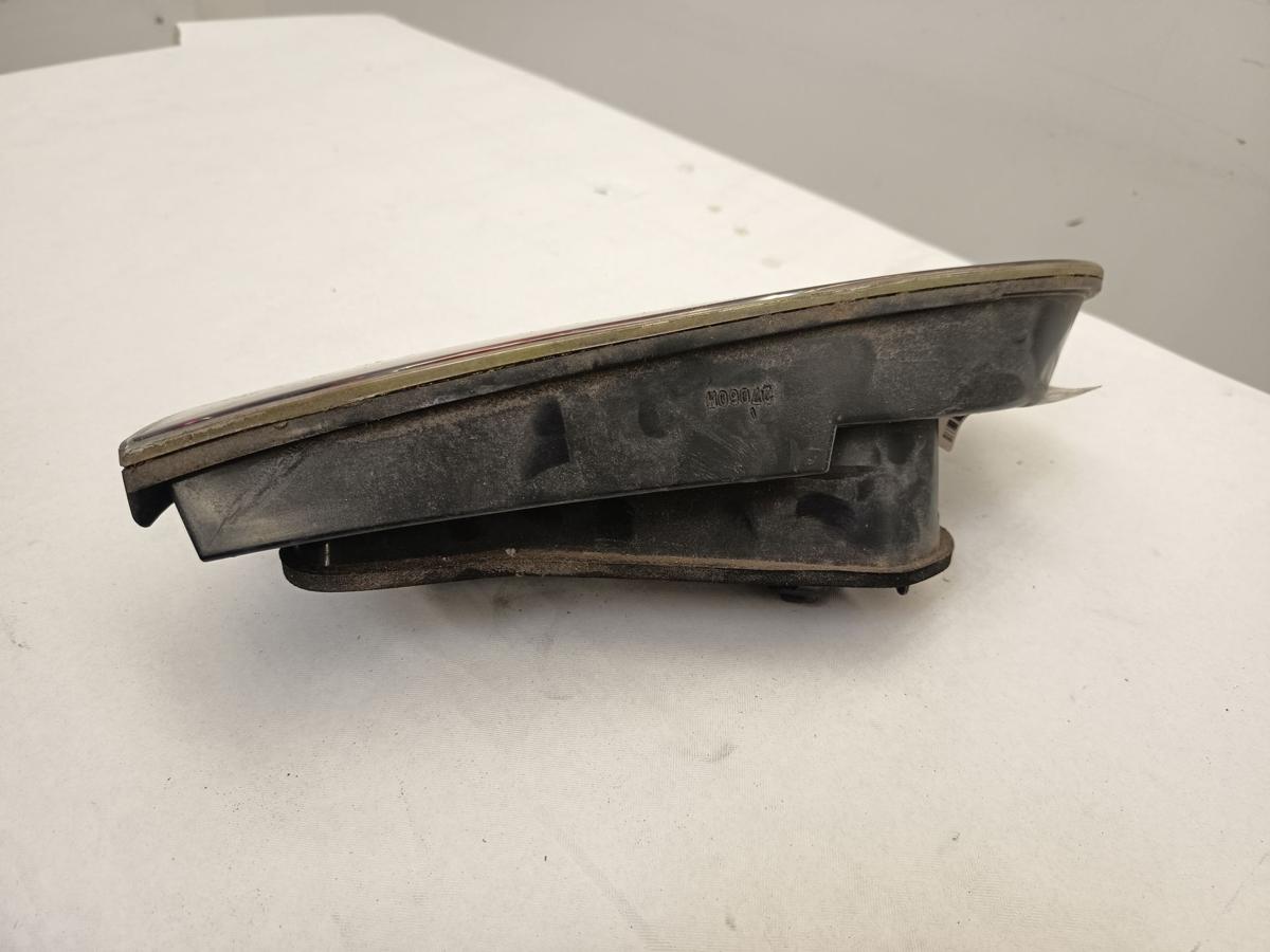 Seat Ibiza 6L original schwarze Rückleuchte rechts innen an Heckklappe EZ2006